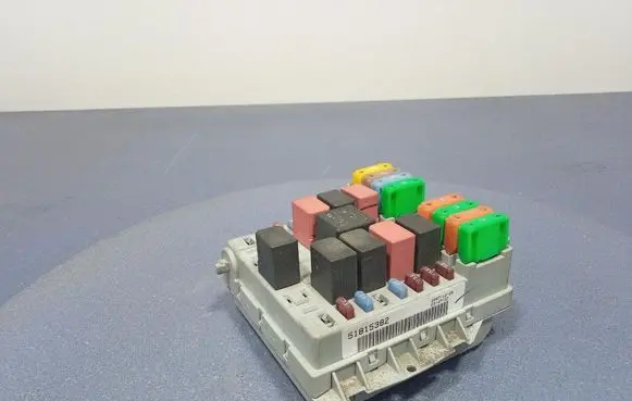 Fiat Linea Fuse box set 51815382