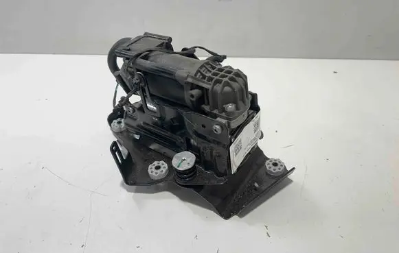BMW 5 G60 G61 Air suspension compressor/pump 6894904