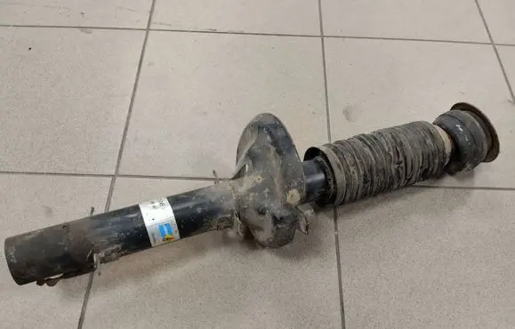 Volkswagen Golf IV Front shock absorber/damper
