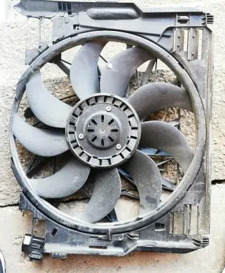 BMW 7 F01 F02 F03 F04 Electric radiator cooling fan 7575564 8509743