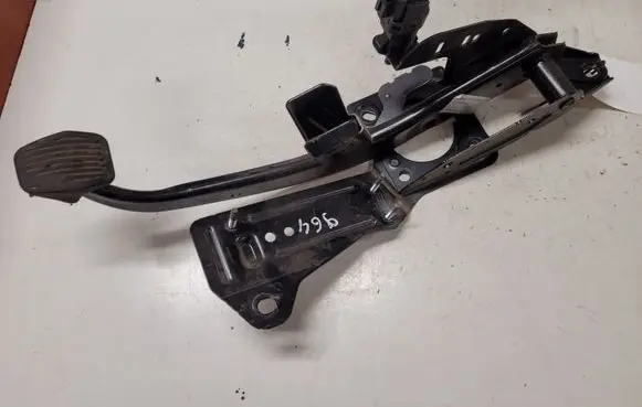 Volvo V50 Brake pedal 4N512467CB 30683797