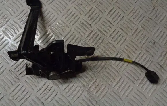 Nissan Note (E12) Engine bonnet/hood lock/catch