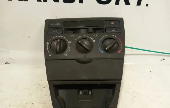 Toyota Corolla E120 E130 Climate control unit 5553302040
