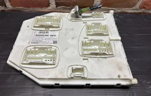 Mercedes-Benz Sprinter W907 W910 Central body control module A9079002304 A9079021403 A9079013401