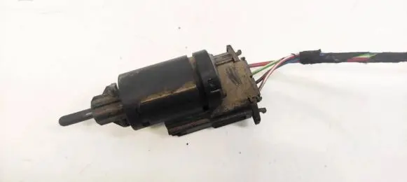 Volkswagen Touran I Brake pedal sensor switch 3B0945511A 19322007