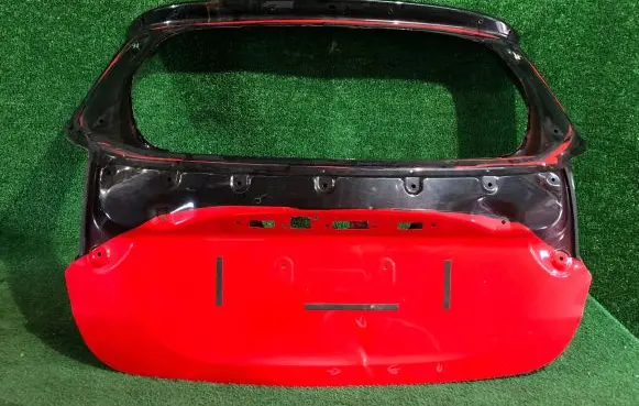 Toyota Yaris XP210 Tailgate/trunk/boot lid