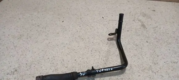 Volkswagen Touareg I Engine coolant pipe/hose 7L6121065D
