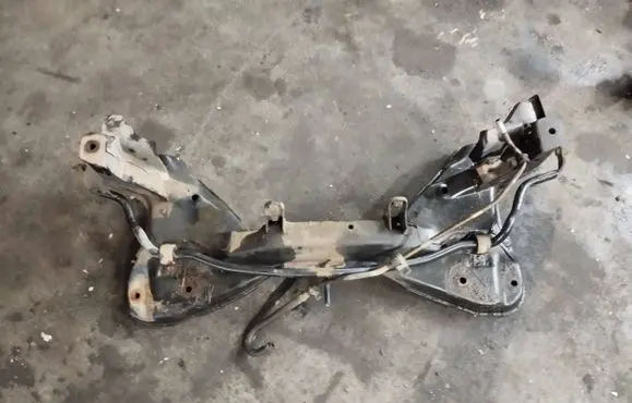 Volvo S40, V40 Front subframe
