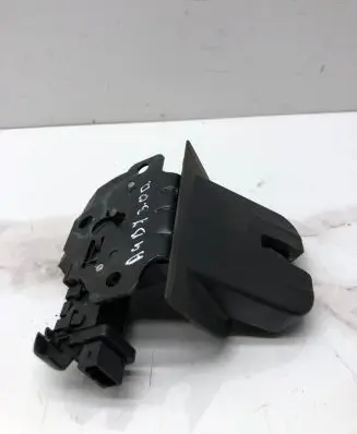 Audi A4 S4 B7 8E 8H Tailgate/trunk/boot lock/catch/latch 8P4827505B
