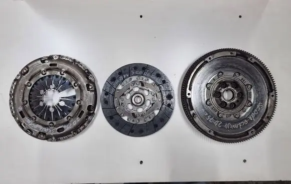 Skoda Octavia Mk2 (1Z) Clutch set kit 1864001694