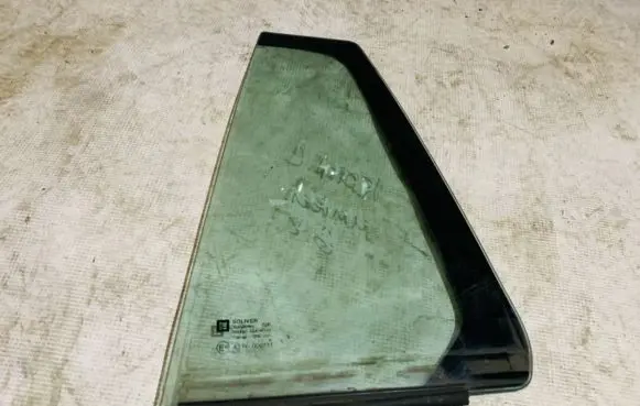 Opel Vectra C Rear vent window glass 