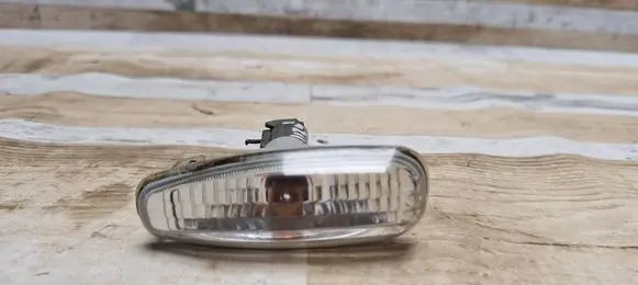 Hyundai Grandeur Front fender indicator light 923033L1