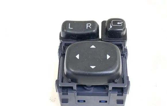 Toyota Avensis T270 Wing mirror switch 183646