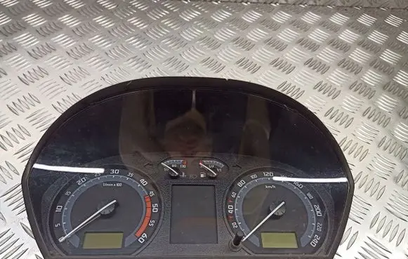 Skoda Fabia Mk1 (6Y) Tachometer 5Z0920883E