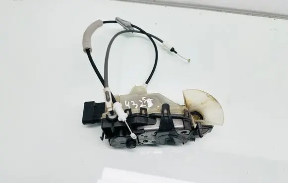 Citroen C3 Front door lock PSA123981