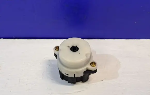Volvo S60 Ignition lock 8645228