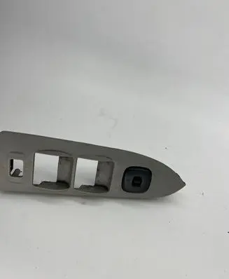 Mazda Premacy Wing mirror switch BJOE66600 03200320