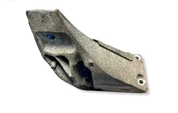BMW X5 E70 A/C compressor mount bracket 6772660