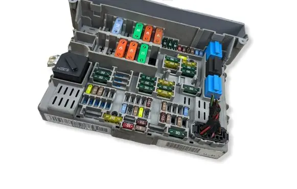 BMW 3 E90 E91 Fuse module 10688710