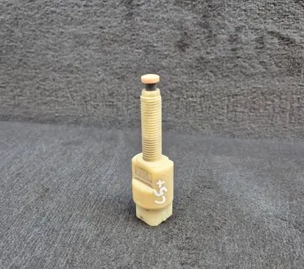 Audi A6 S6 C5 4B Brake pedal sensor switch 4A0945515A