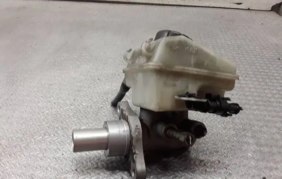 Opel Zafira B Master brake cylinder 32067271