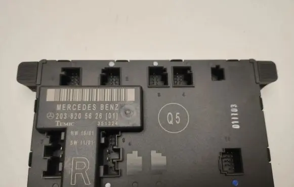 Mercedes-Benz C W203 Door control unit/module A2038205626