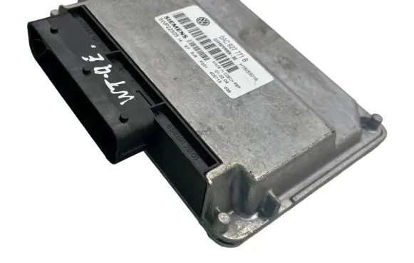 Volkswagen Touareg I Engine control unit/module 0AC927771B H16S5018 5WP22505