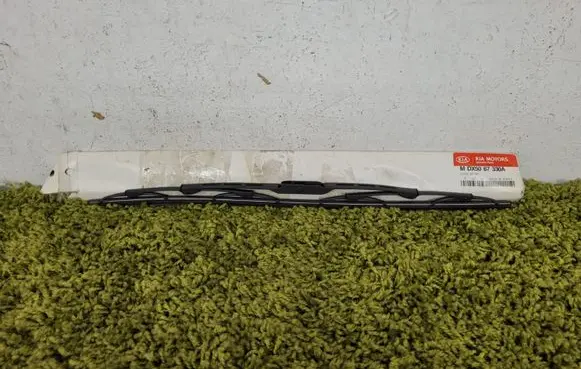 KIA Sportage Windshield/front glass wiper blade mdx5067330a