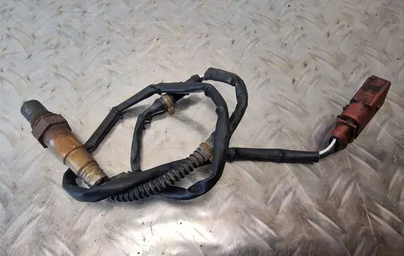 Audi A8 S8 D2 4D Lambda probe sensor 077906265AD