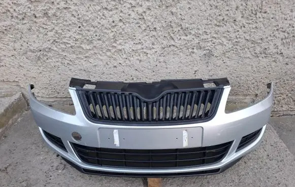 Skoda Fabia Mk2 (5J) Front bumper 