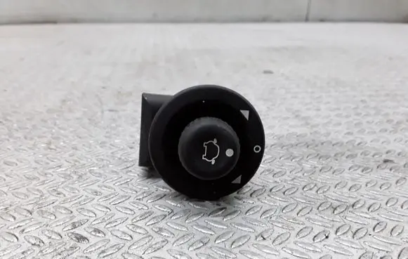 Ford Focus Wing mirror switch 93BG17B676BA