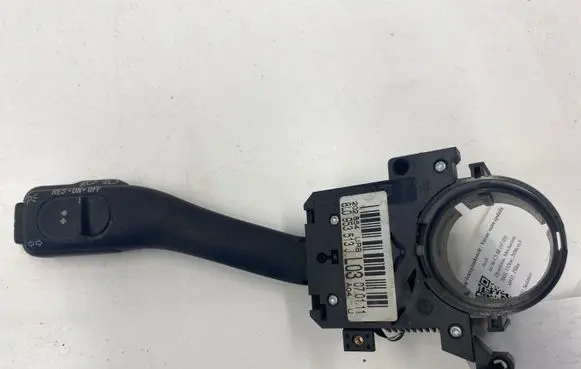 Audi A6 S6 C5 4B Indicator stalk 8L0953513J