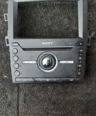 Ford Mondeo MK V Radio/GPS head unit trim 