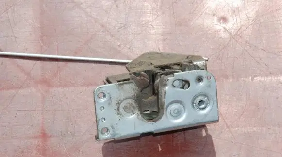 Iveco Daily 4th gen Loading door lock 29L10
