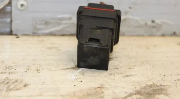 Chrysler Town u0026 Country V Coolant fan relay 68137916AA