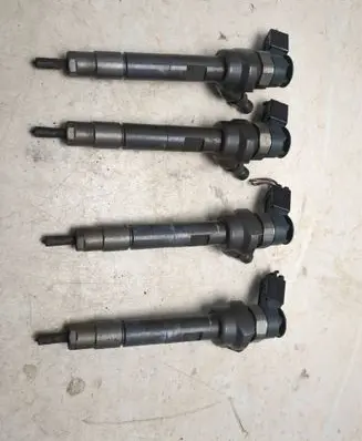 Mini Cooper Countryman R60 Fuel injector 850690203 0445110401