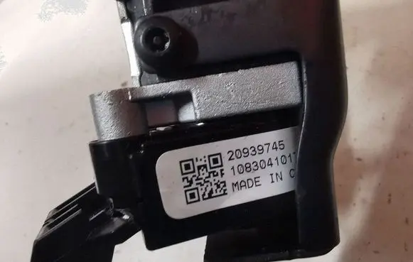 Opel Insignia A Ignition lock 20939745 10830410172