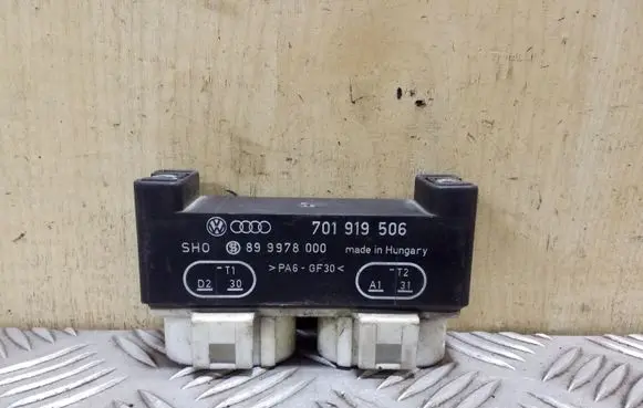 Volkswagen Transporter - Caravelle T4 Coolant fan relay 701919506 899978000