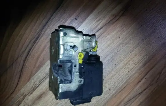 Front door lock