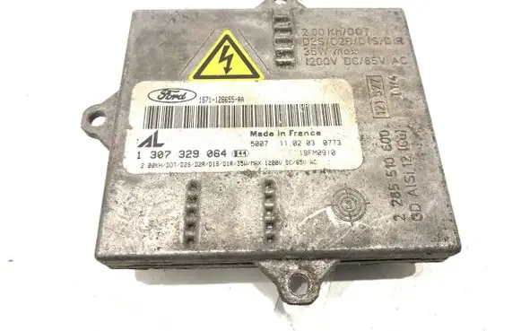 Ford Mondeo Mk III Voltage converter/converter module 1307329064