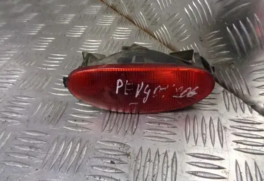 Peugeot 206 Third/center stoplight 9613889180