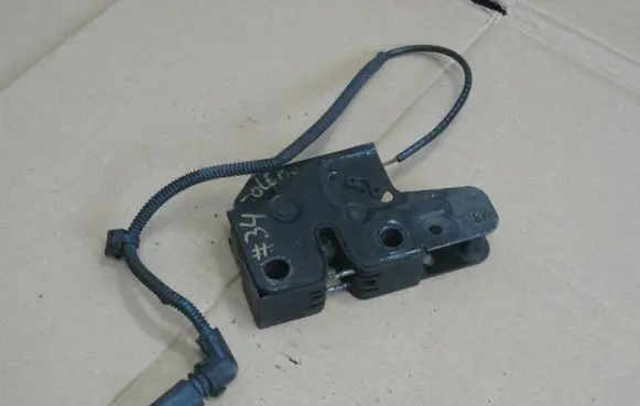 Seat Toledo III (5P) Engine bonnet/hood lock/catch