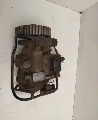 Audi 80 90 S2 B4 Fuel injection high pressure pump 028130111A 2464463048