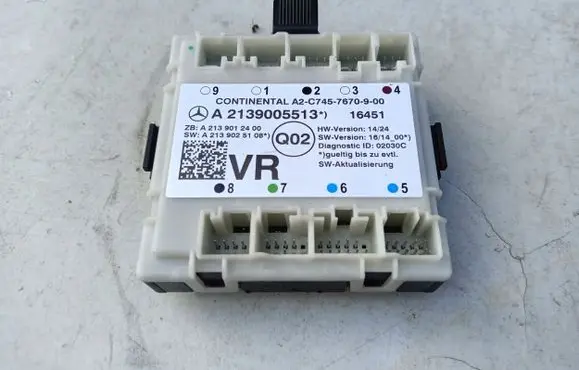 Mercedes-Benz E W213 Door control unit/module A2139005513