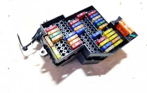Volkswagen Touareg I Fuse box set 7l0941828b 7l0941824b