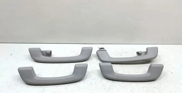 BMW 2 F46 A set of handles for the ceiling 