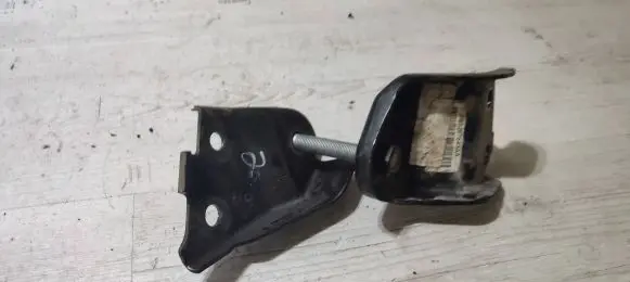 Jeep Cherokee Engine mounting bracket P68207645AA