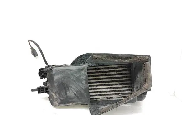 Ford Focus Intercooler radiator CV619L440VC X1436001 ECCZA
