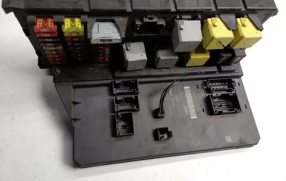Mercedes-Benz Sprinter W906 Fuse module A9069006303 A9069017501ZGS001 A9069024301ZGS001
