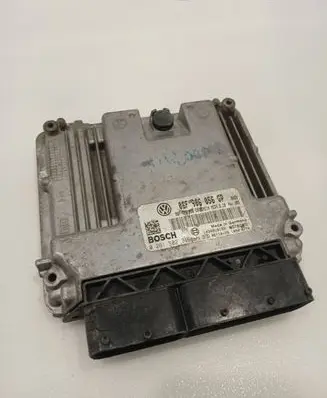 Volkswagen PASSAT B6 Engine control unit/module 06F906056GP 06F906056EK 0261S02346